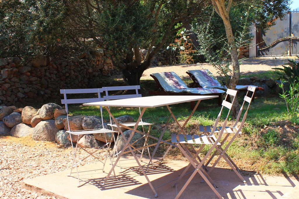 Caseddu Di Poggiale Figari  Ruang foto